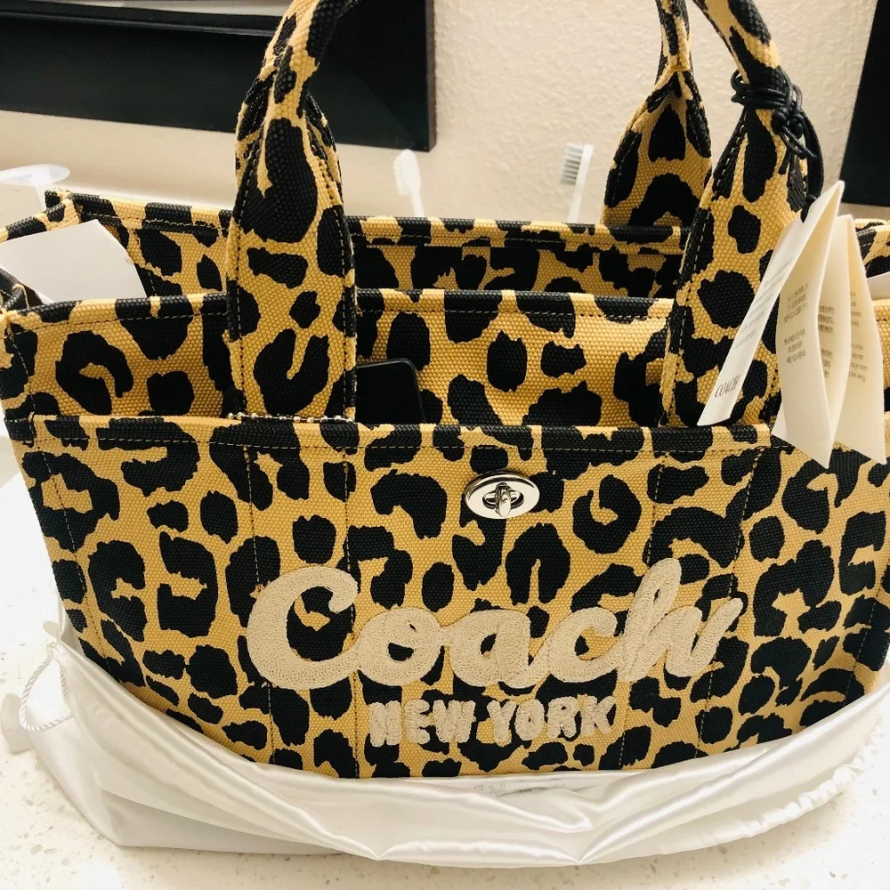 Coach purse - Picture 1 of 6